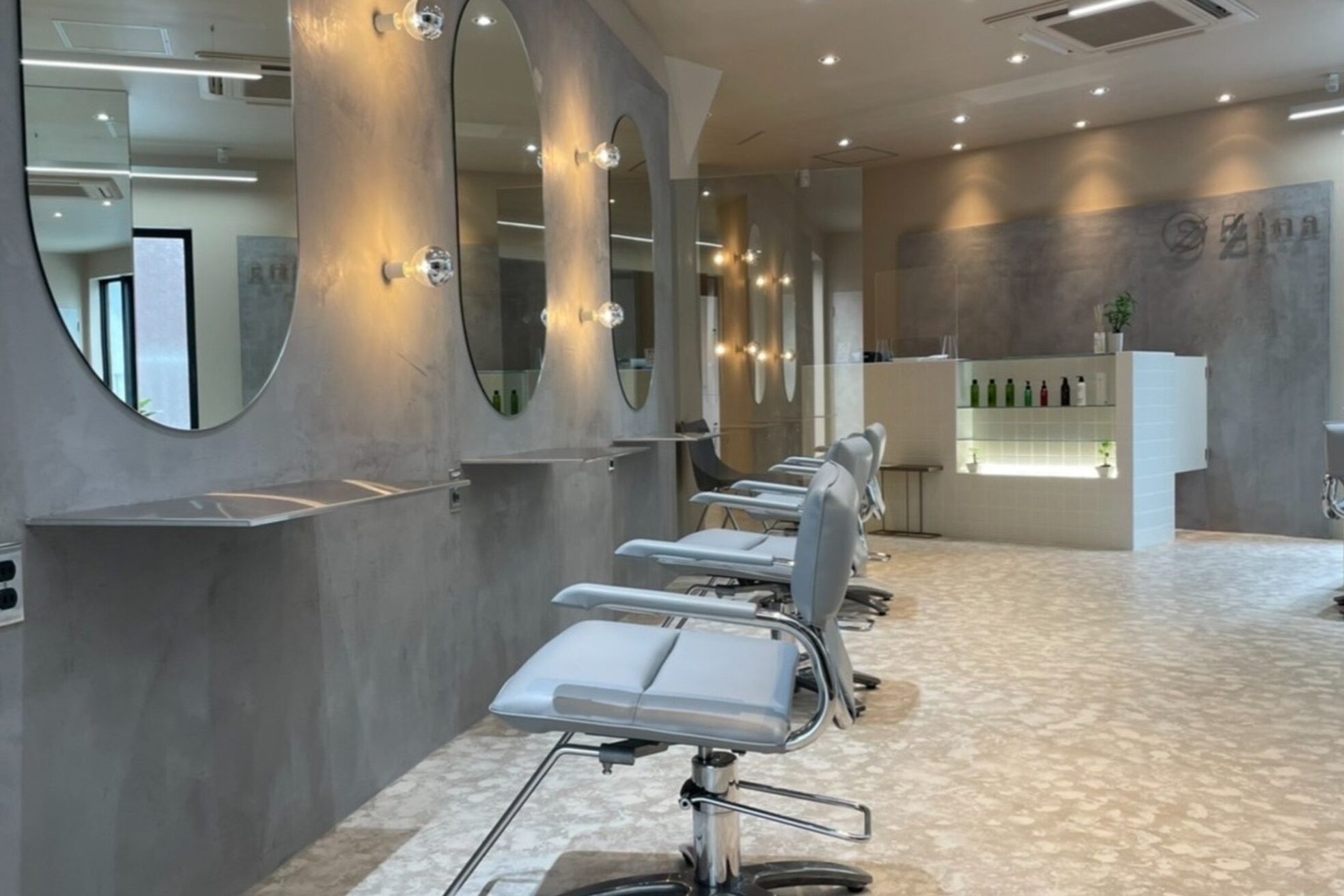 ジーナ 梅田茶屋町(Zina)4