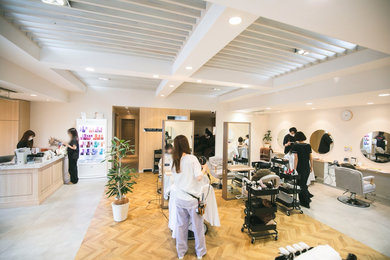 美髪クリニック Courbe(株式会社 Courbe)画像1