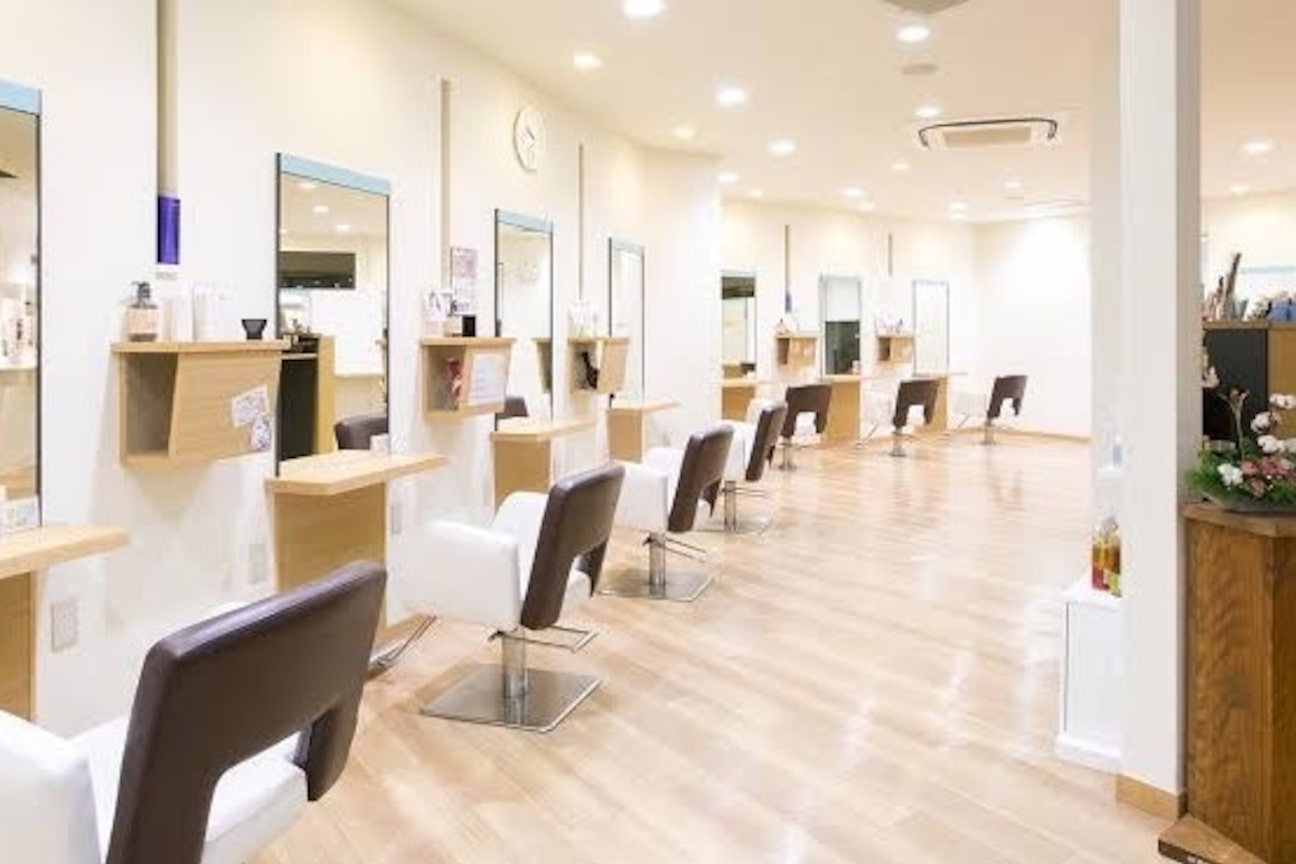 ラファンス 栗林店(LaFENCE)3