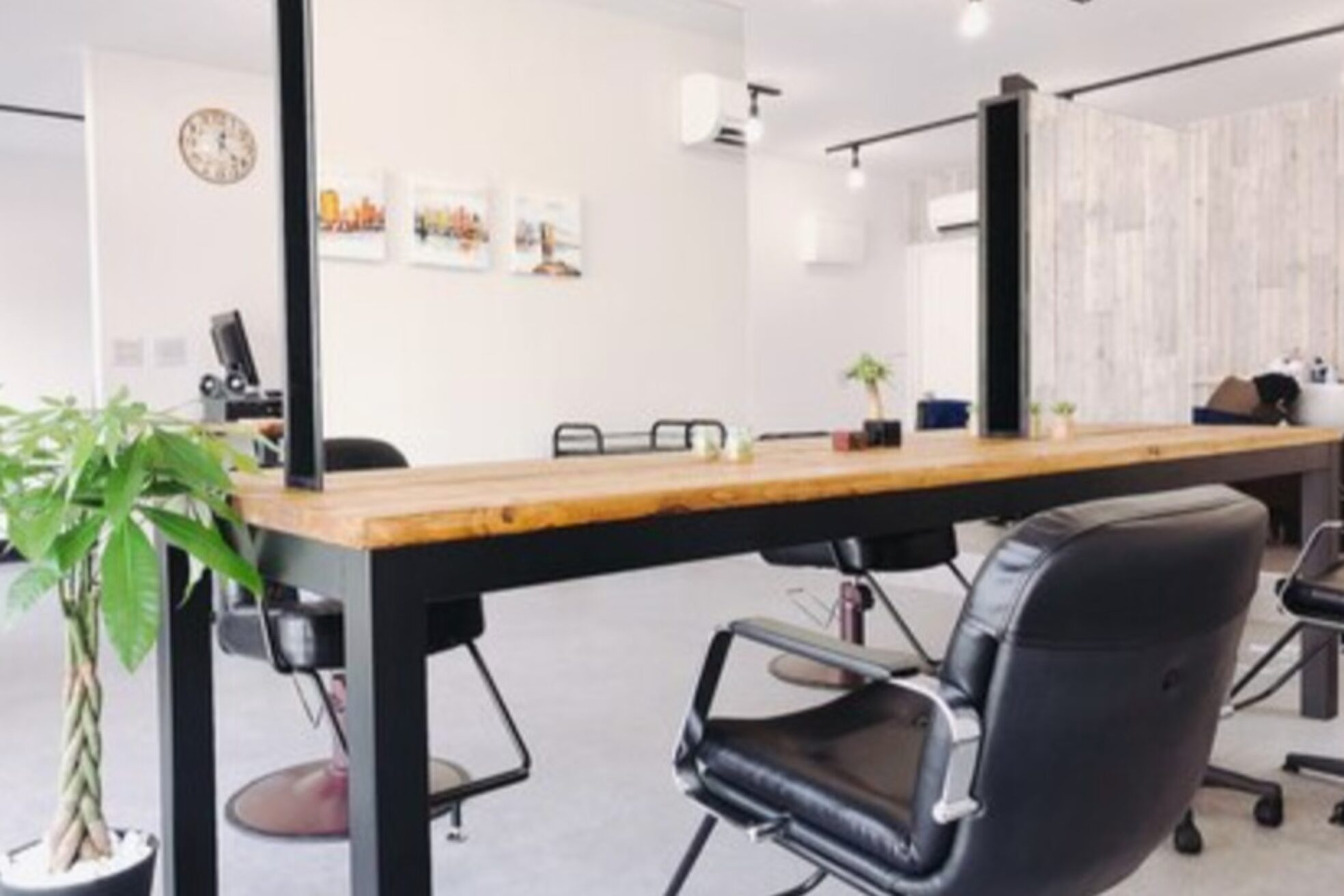 エイコーンズ ヘアー サロン(ACORNS Hair Salon)1
