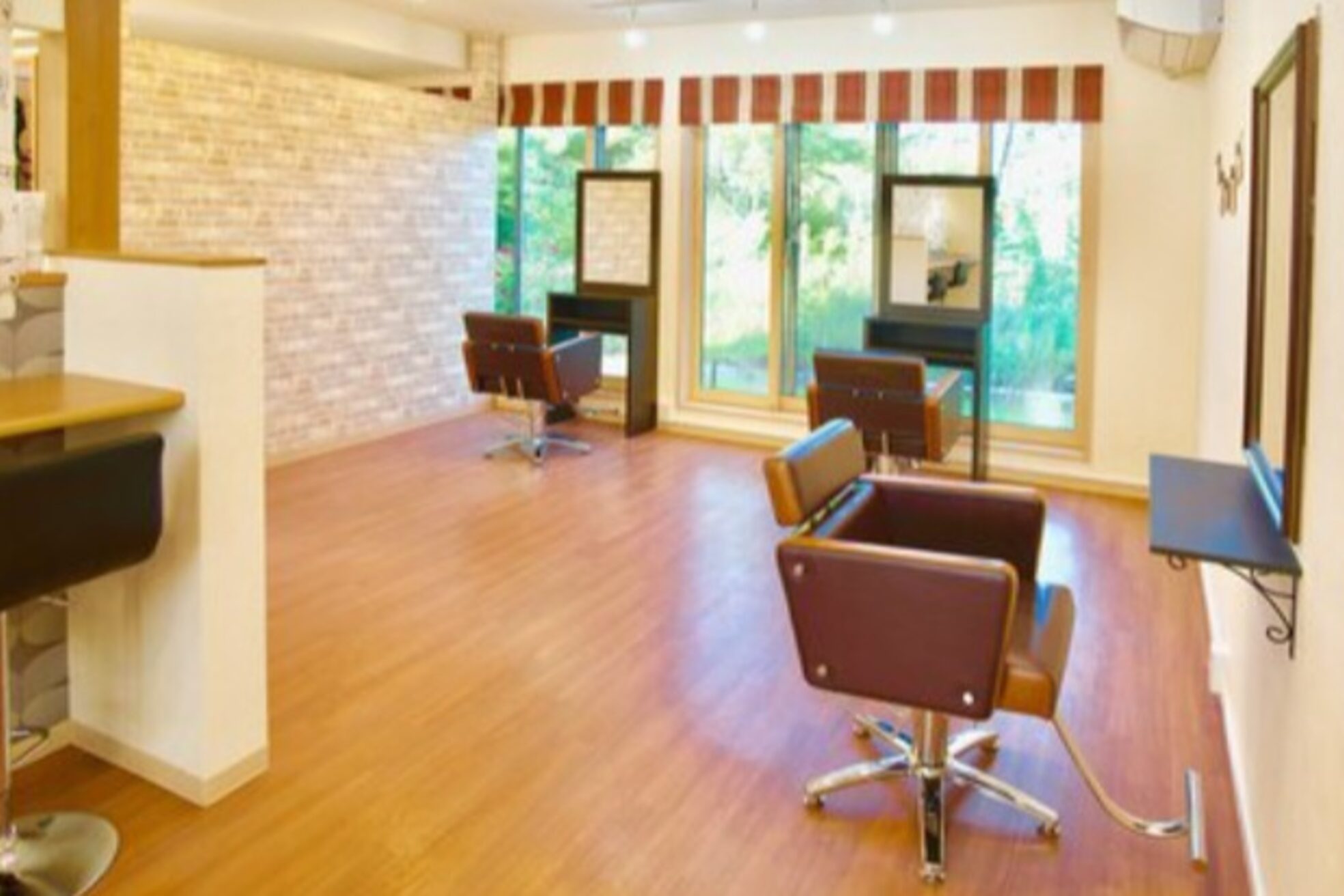 ヘアールーム ルシア 東区 松園店(hair room Lucia)1