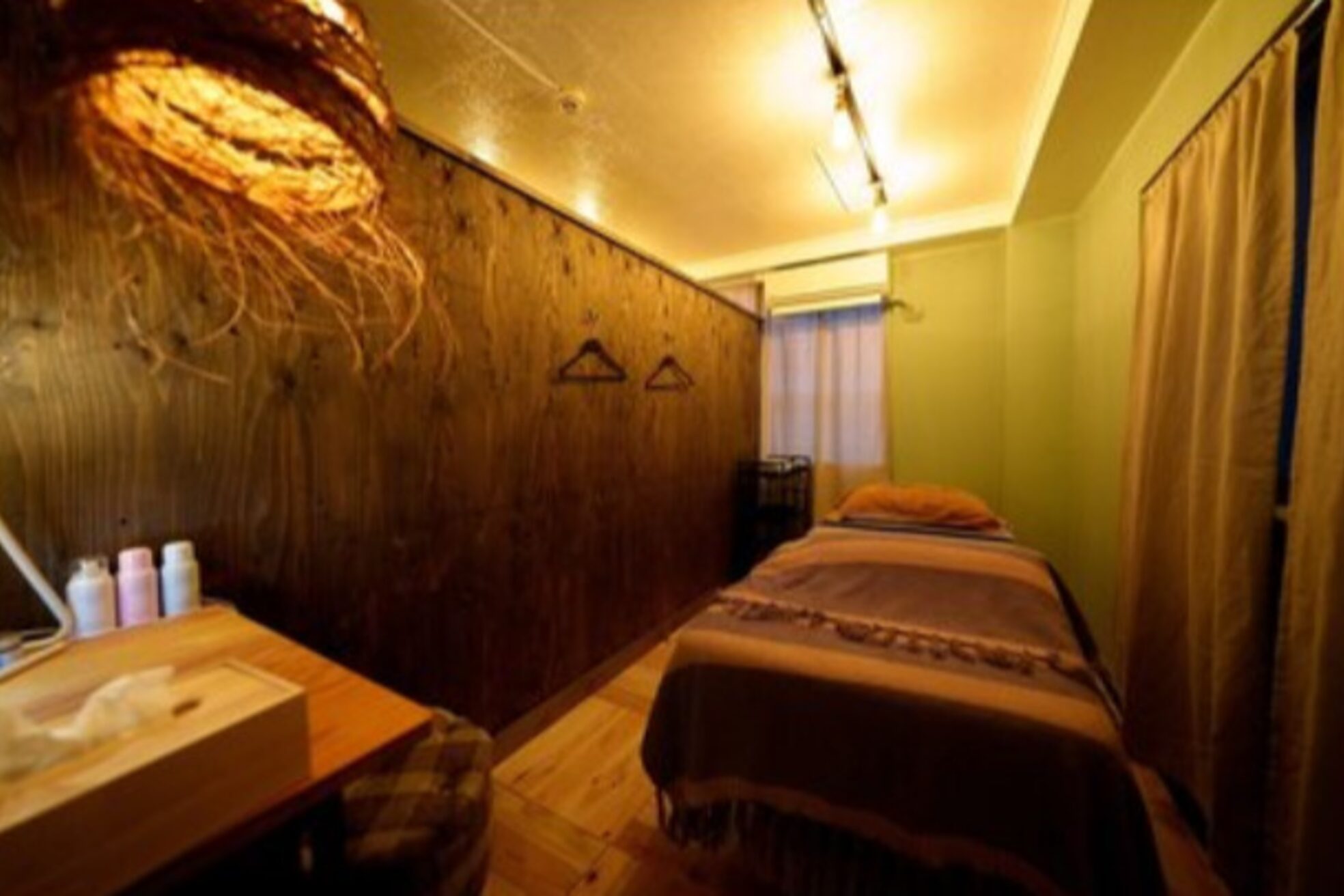 シャインミー 新宿店(Shine me)1