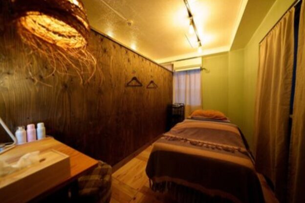 シャインミー 新宿店(Shine me)1