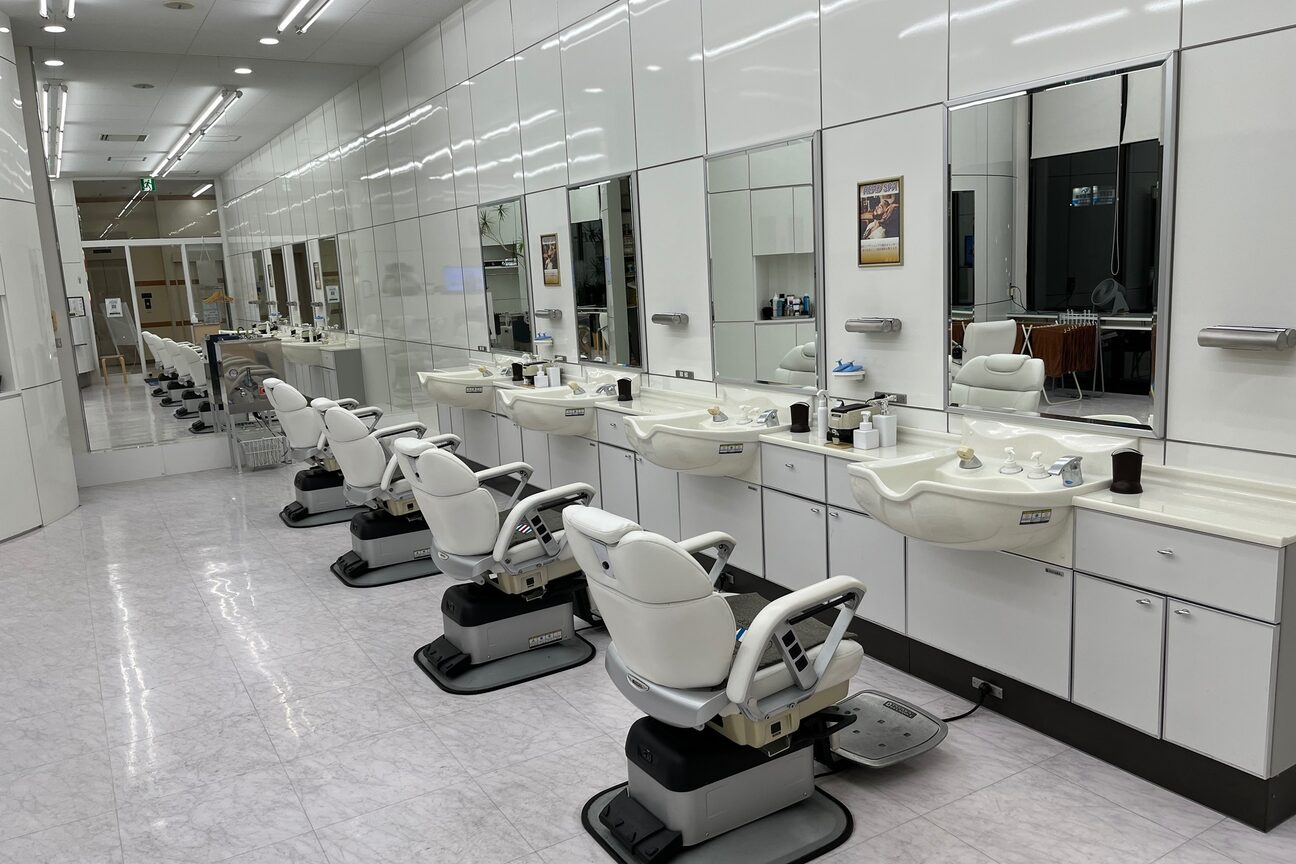 ＴＨＥ　ＢＡＲＢＥＲＳＨＯＰ　Ｋａｒｕｄａｎ画像1