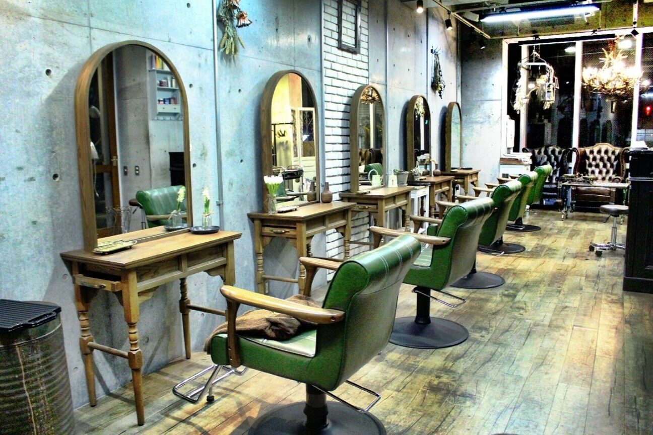 flower hair salon（株式会社　ＩＬＬＵＭＩＮＡＴＩＯＮ）画像1