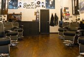 ブロートーキョーバーバーショップ 神田店(Bro Tokyo BARBERSHOP)