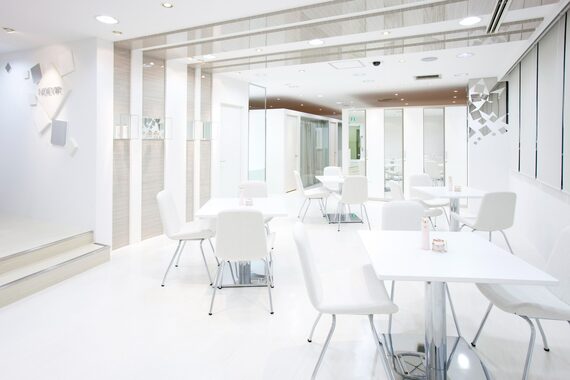 ノエビア サロン ド スペチアーレ 新宿