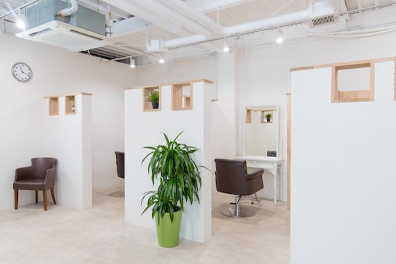 トムヘアーデザイン 香里園店(TOM HAIR DESIGN)