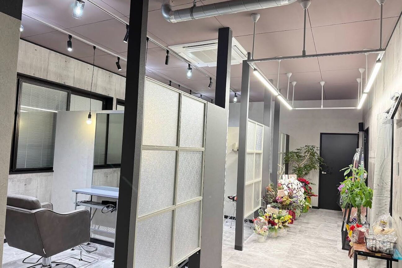 ＥＭＩＩＴＨブリーチ／ダブルカラー／ハイトーン／エクステ／髪質改善画像1