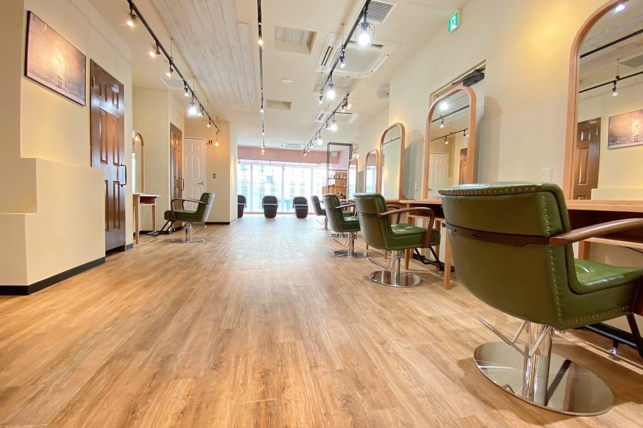 Aust hair【オースト ヘアー】(株式会社 フロンティア)画像1