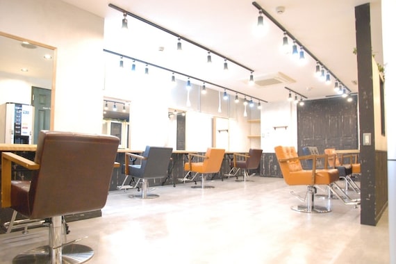 オースト ヘアー ステラ 新宿店(Aust hair Stella)
