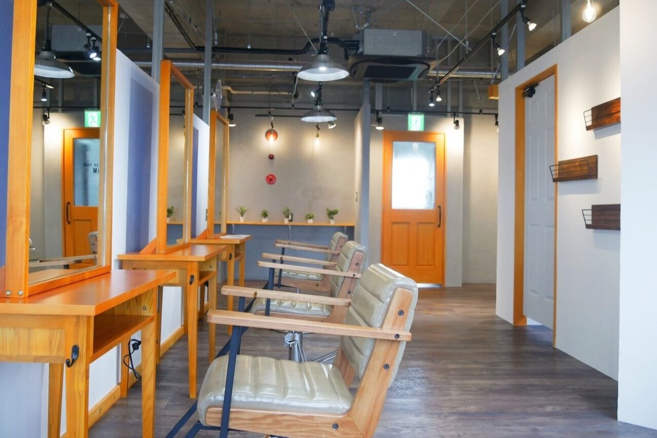 Aust hair【オースト ヘアー】（株式会社　フロンティア）画像1