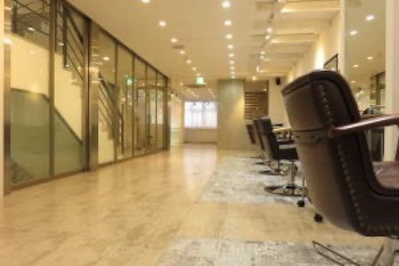 Aust hair【オースト ヘアー】(株式会社 フロンティア)画像1