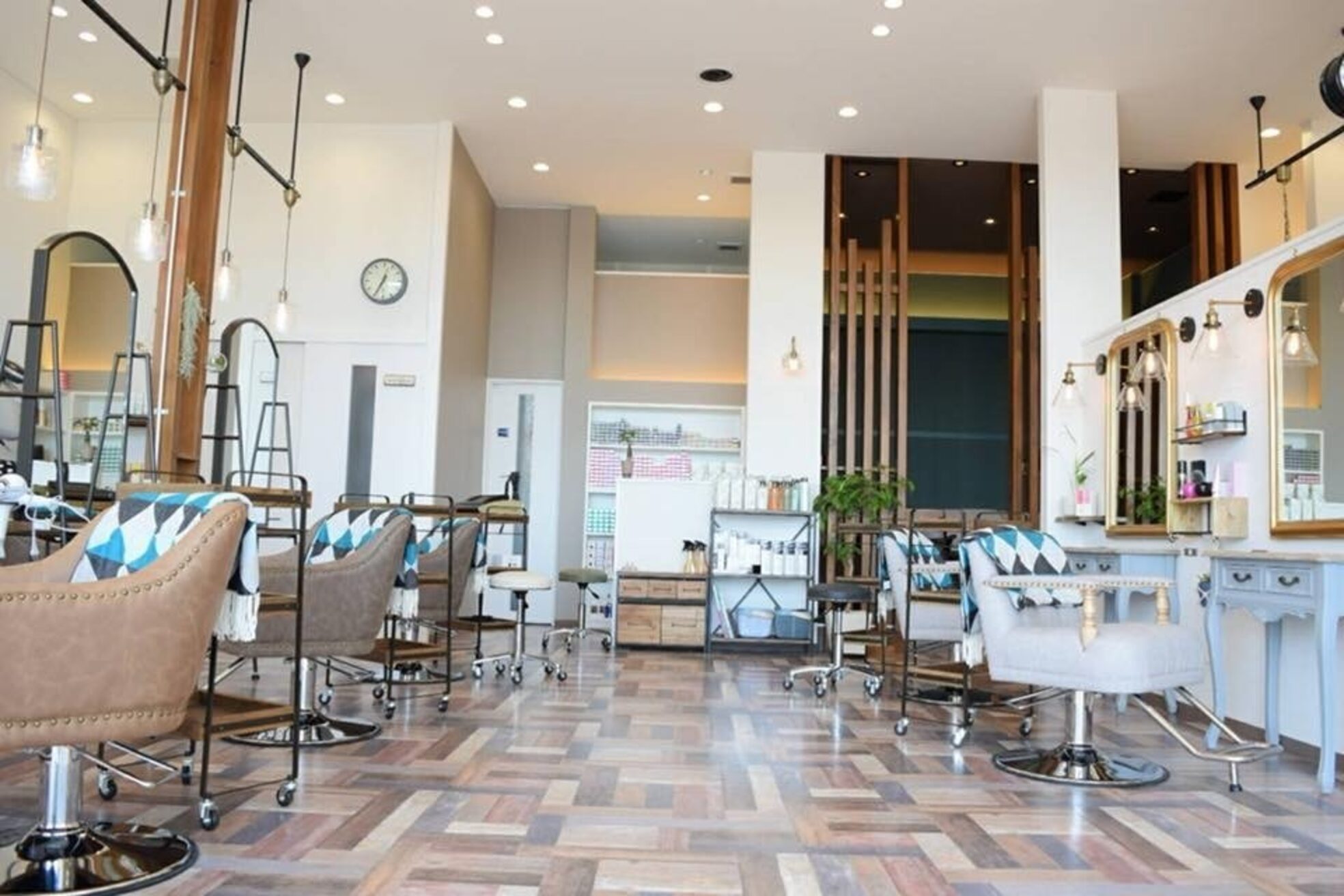 エミューヘアー デザイン ゆいの杜店(emu hair design)1