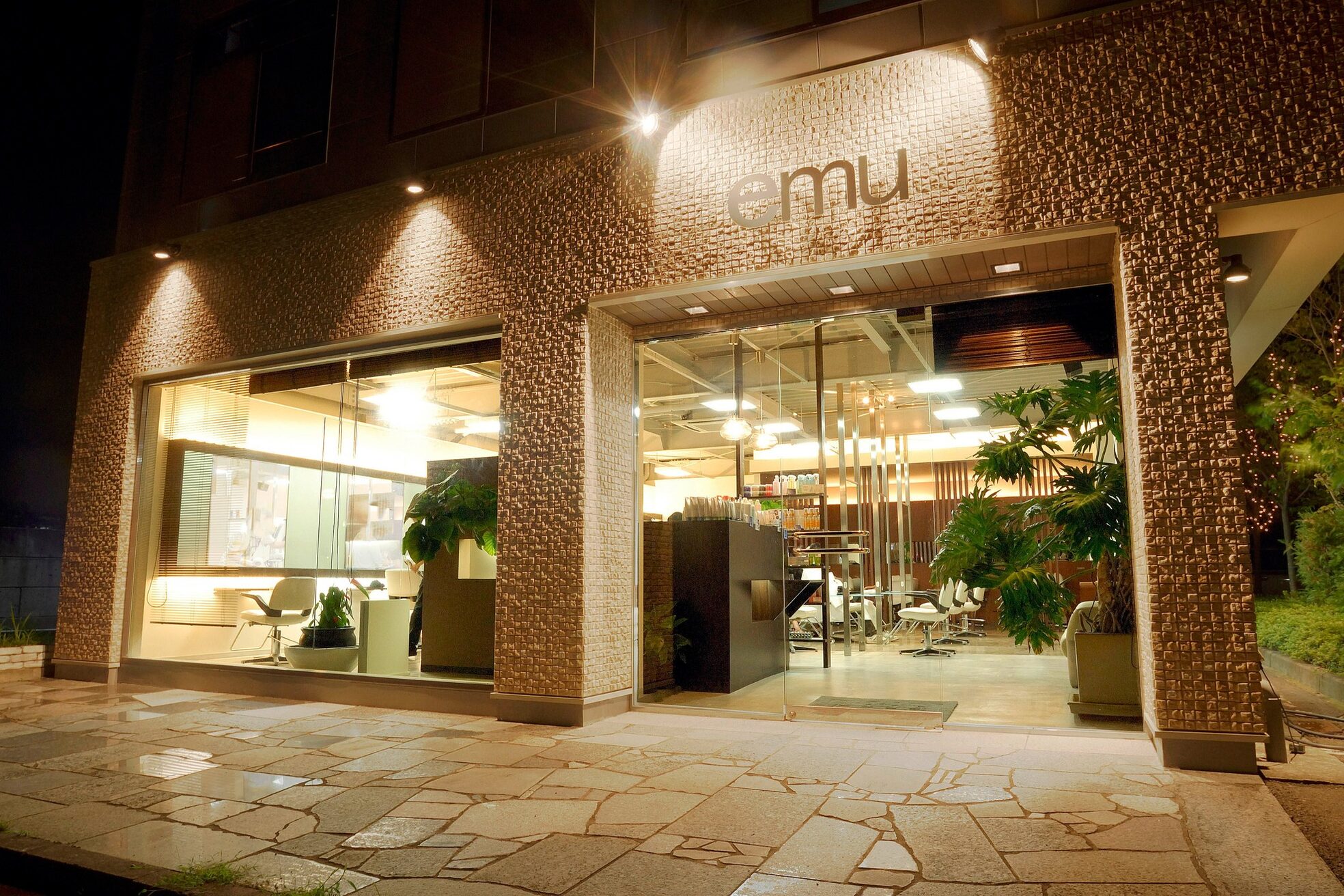 エミュー 桜川店(emu)2