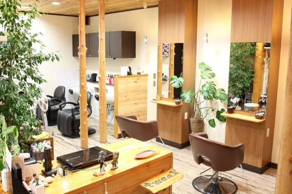 トゥイークヘアーファクトリー(tweak hair factory)