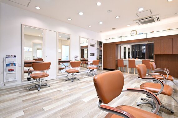 美容室ベーセベーゼ 朝霞店(B C B G)