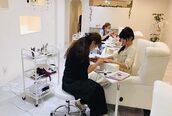 ネイルサロン ハナアオヤマ 梅田店(Nail Salon Hana Aoyama)