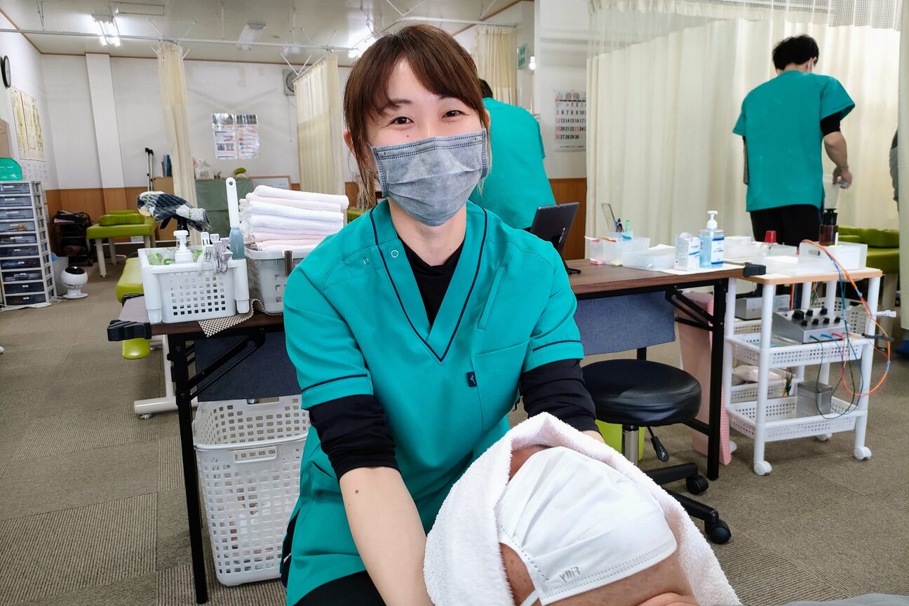 直営店１店舗　フランチャイズ３店舗（２０２６．３現在）のひかり整骨院です。（株式会社　リアン）画像1