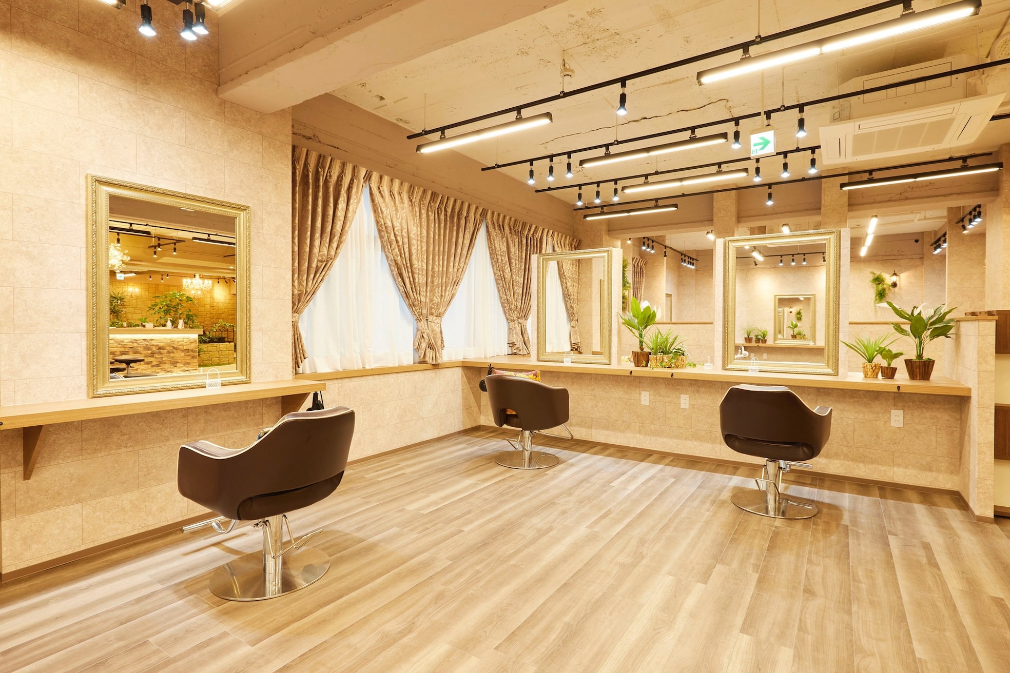 モニカ 横須賀中央店(Monica)3