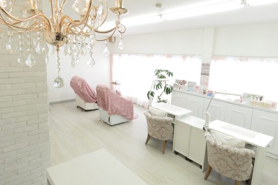 まつ毛エクステ ネイル専門サロンマドモア プティット(MADEMORE petite)