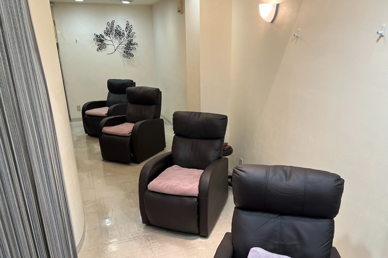 まつげエクステアンドネイル アイエスト 銀座店1