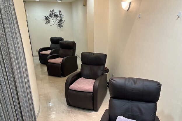 まつげエクステアンドネイル アイエスト 銀座店1