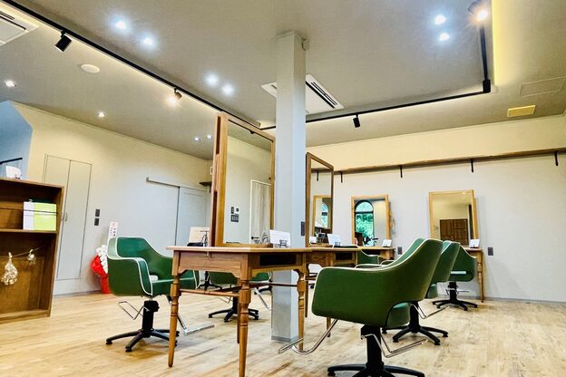 ヘアーアンドフェイスサロン ターミナル1