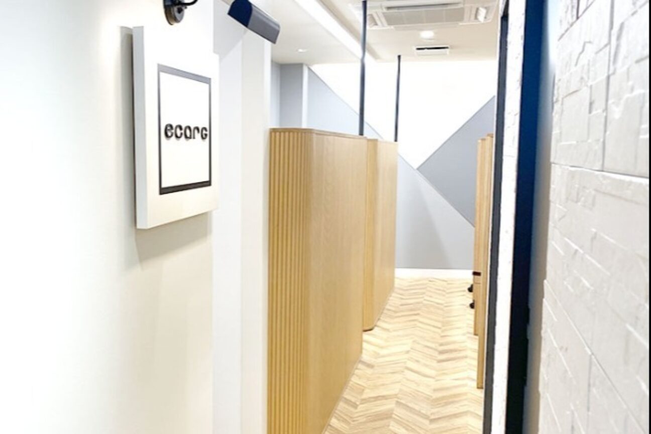 エサージュオム 新宿店1