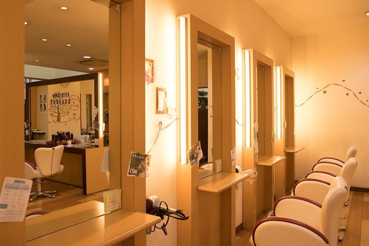 美容室ティーライズグループ アンダーカラーズ ティアラ TIARA2