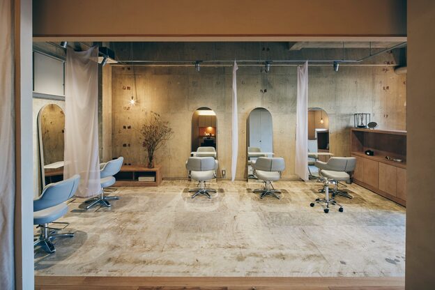 シー 岡崎(,SHE)2