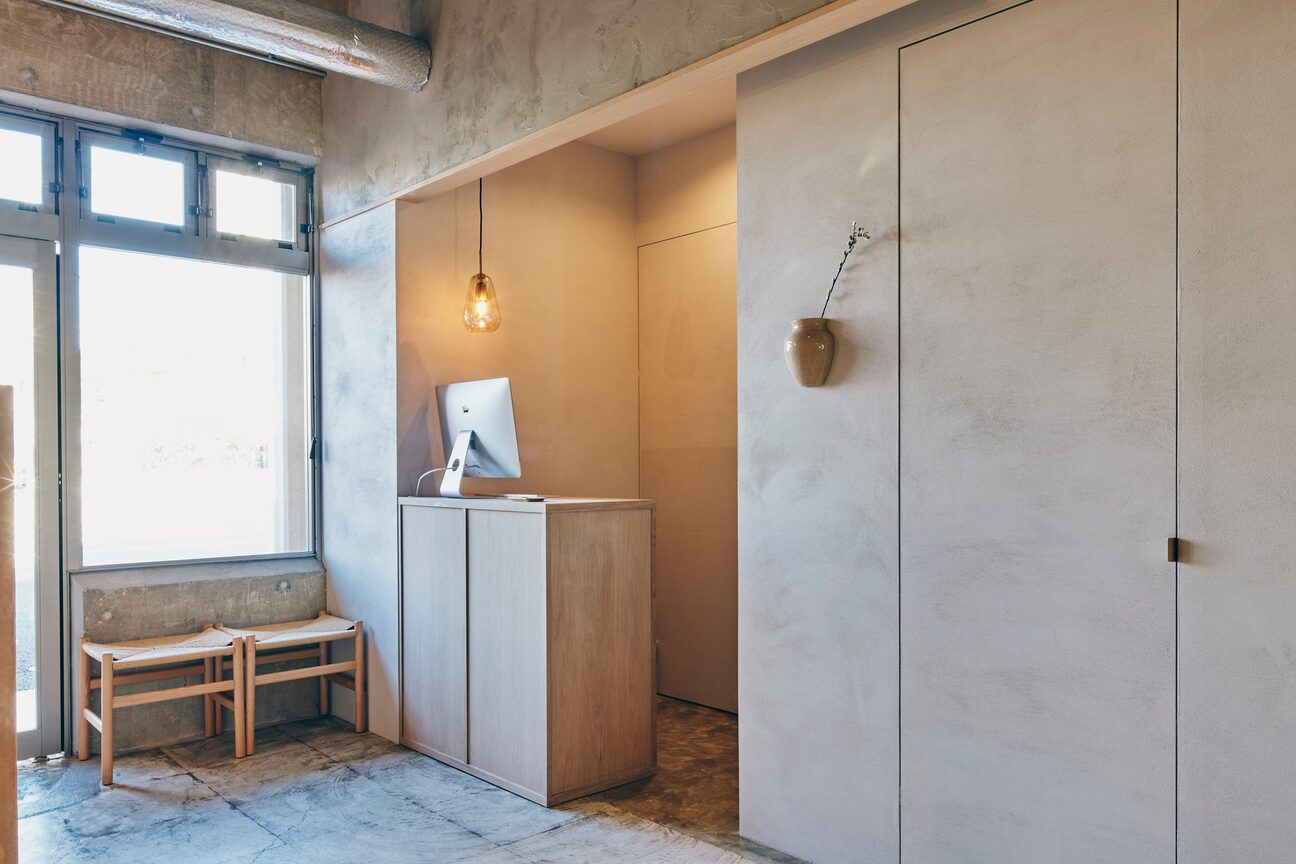 シー 岡崎(,SHE)3