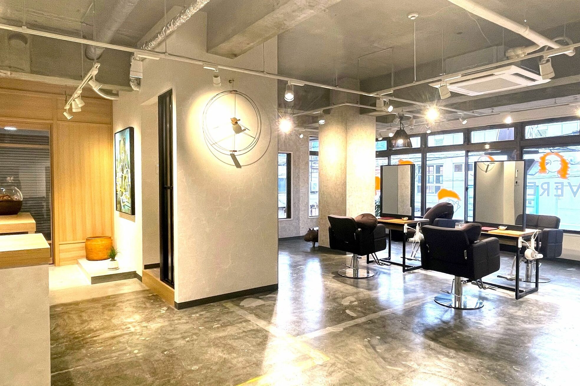 コンムオーベレ 瓢箪山店(COMMUOVERE)1