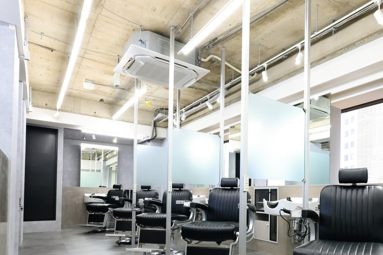 クロムトウキョウ ザ バーバー ネオン 新宿店(CHROM TOKYO the Barber ne/on)1