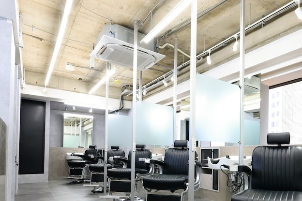 クロムトウキョウ ザ バーバー ネオン 新宿店(CHROM TOKYO the Barber ne/on)1