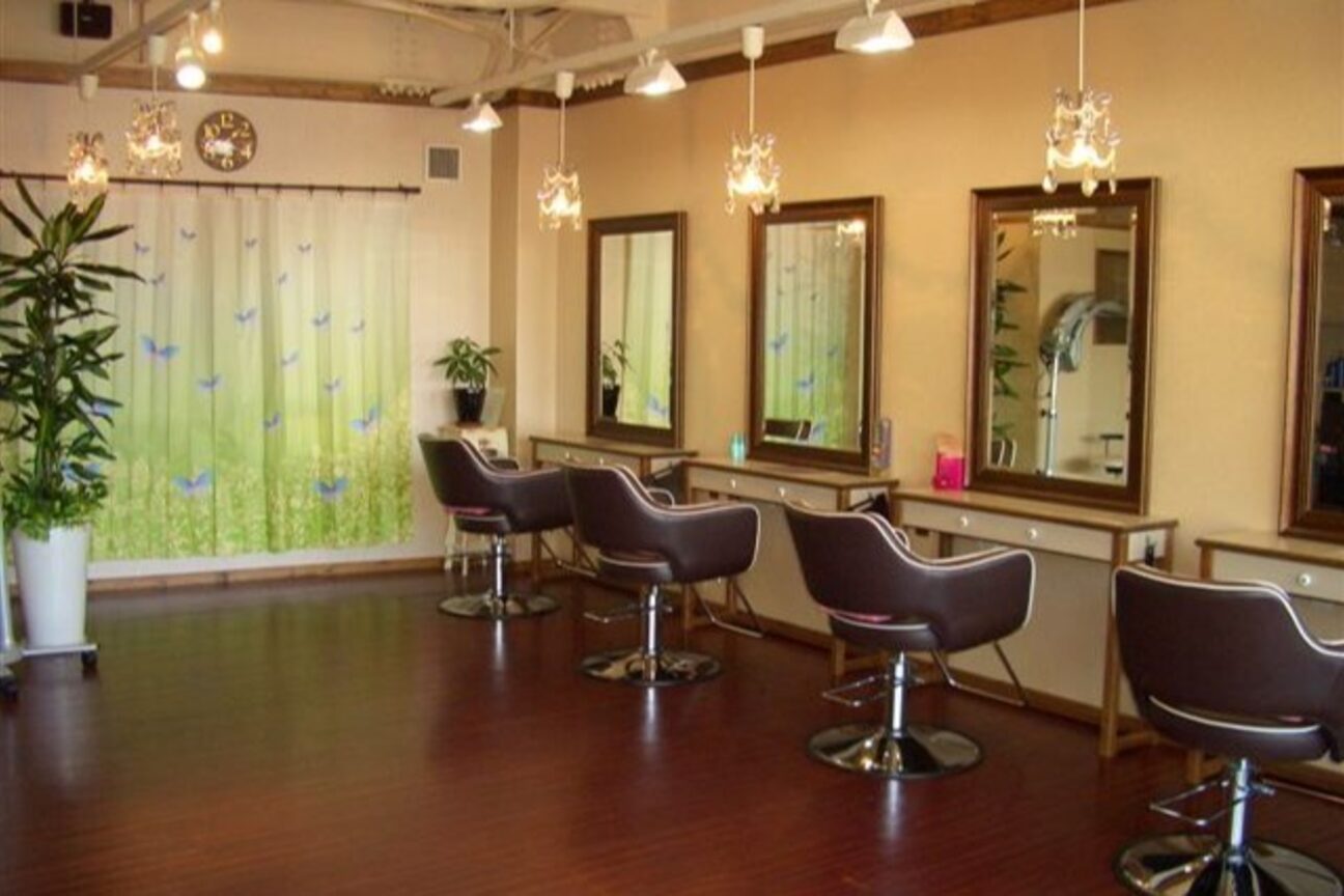 諏訪美容室 大宮店2