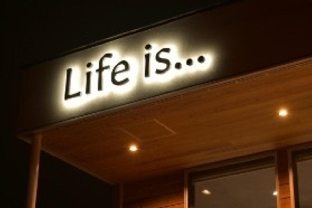 Life is... 本店（株式会社　ＹＯＬＯ）画像1