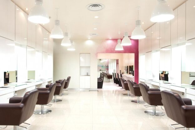 ミヤ 本店(HAIR & NAIL MIYA)1