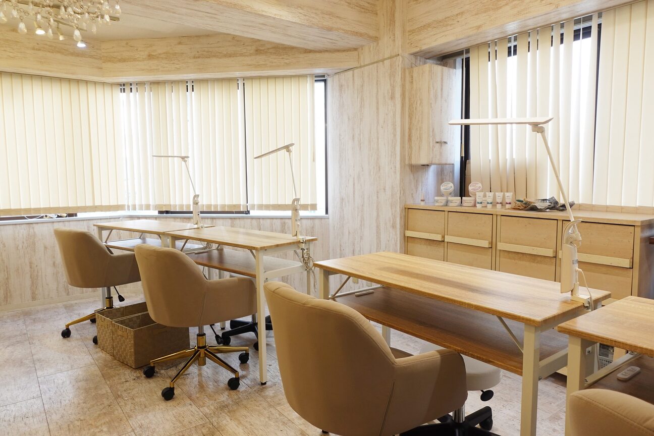 inails（株式会社　ラレーヌ）画像1