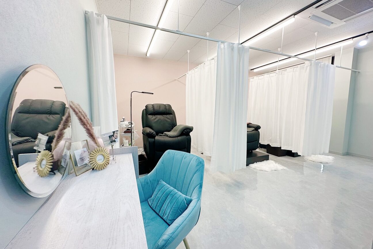 ロレインブロウ 松山店2