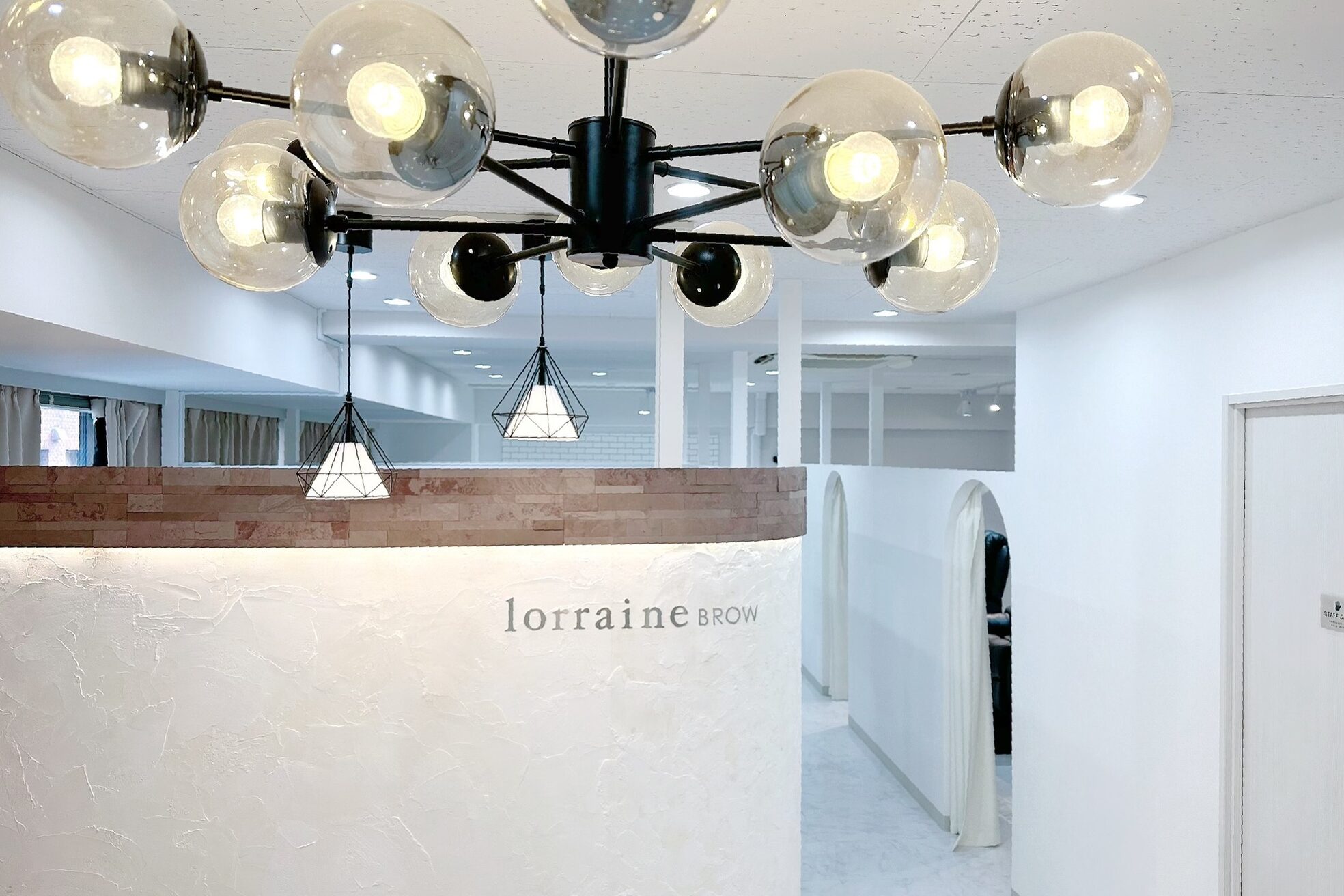 ロレインブロウ 新宿本店2