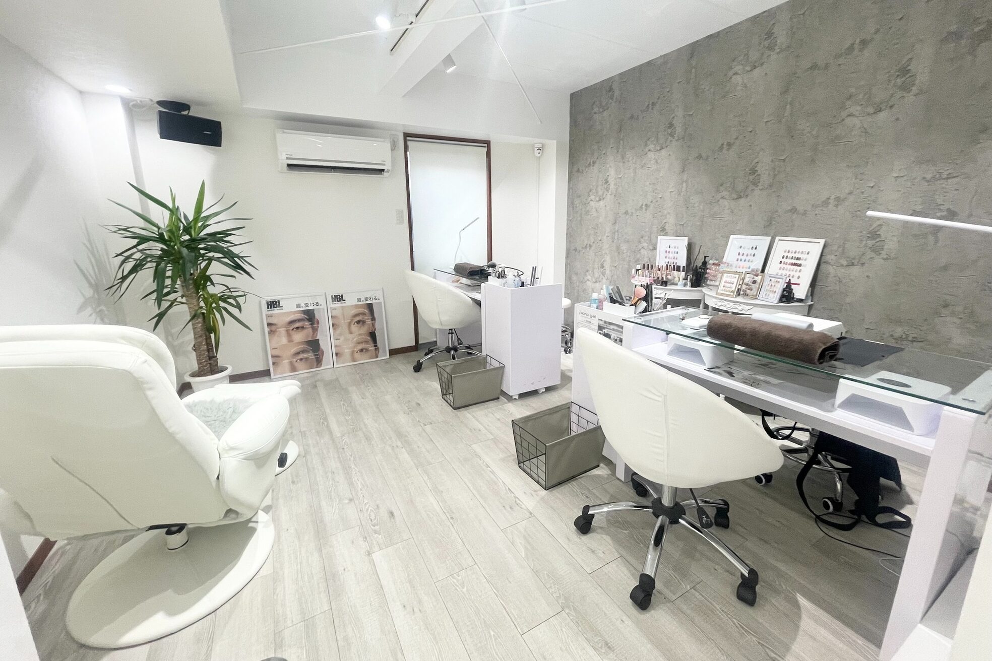 サロン ド ヴィエル(salon de Viel)1