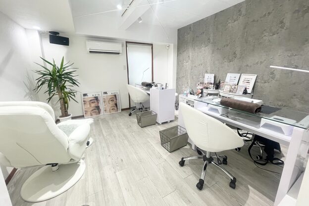 サロン ド ヴィエル(salon de Viel)1