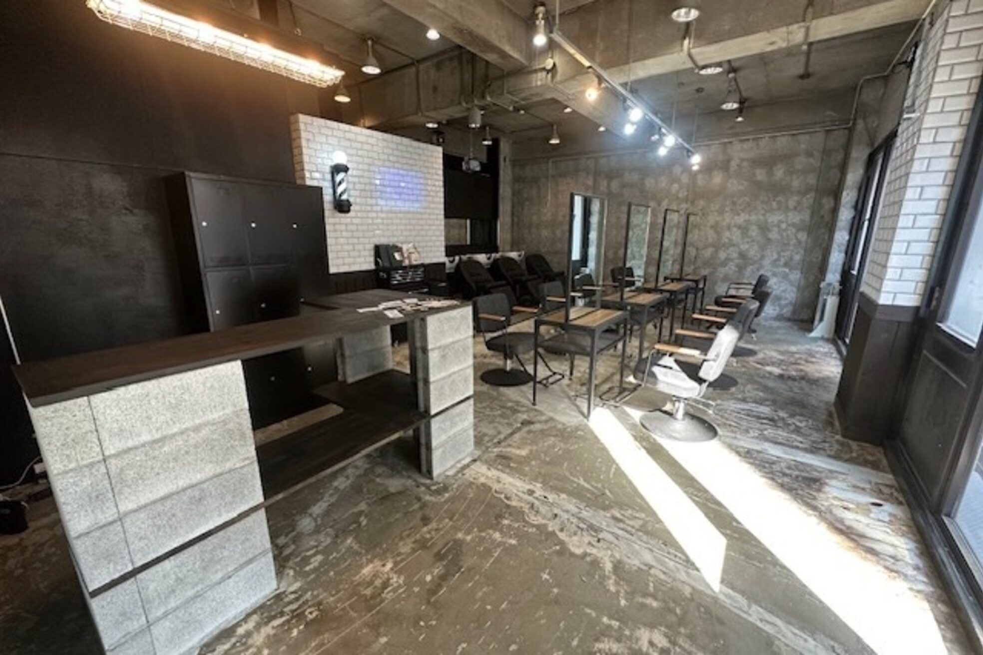 カットワークススリックバイフェローズ(CUT WORKS SLICK by fellows)2