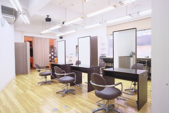 ヘアーサロンイーグル(Hair Salon Eagle)