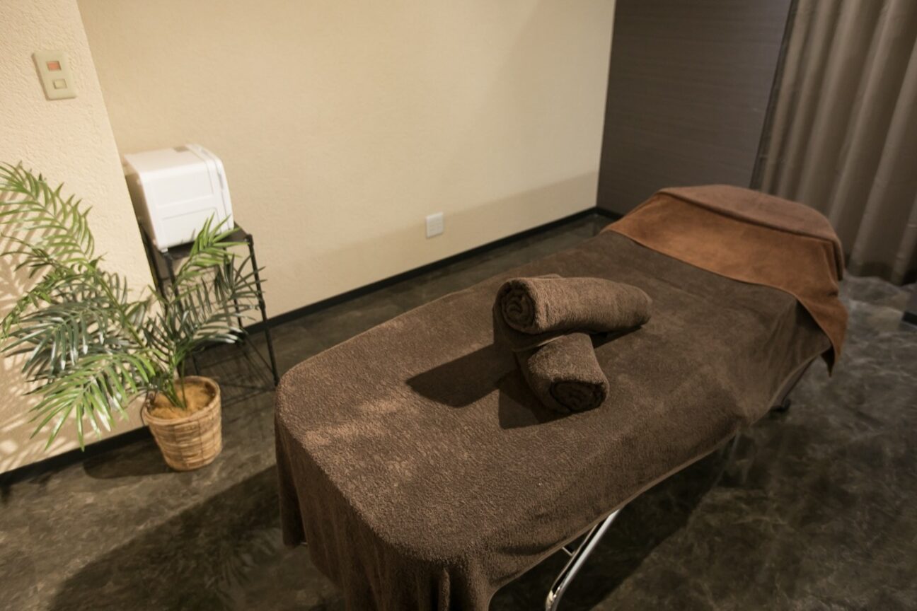 肌再生フェイシャルケア＆脱毛サロン　アリエス（肌再生フェイシャルケア＆脱毛サロン　アリエス）画像1