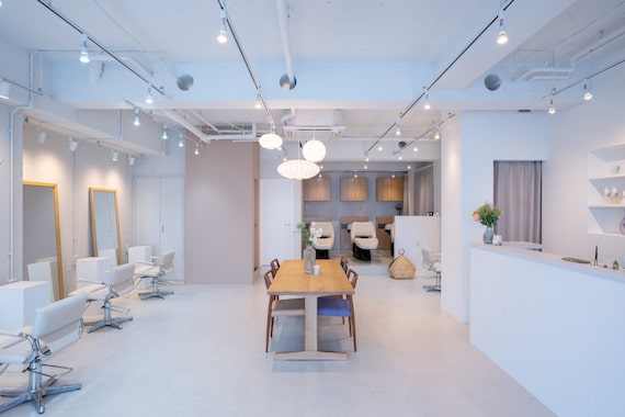 スロウ 代官山(Sraw)