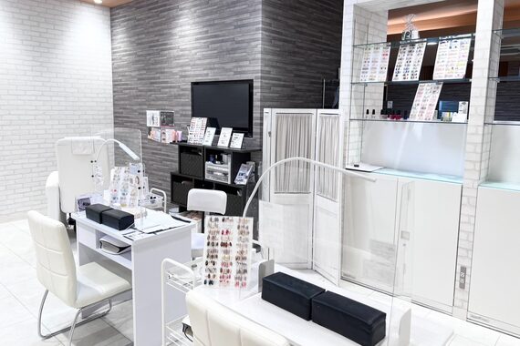 アイコニック アイ 日進梅森台店(ICONIQ eye)