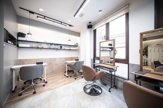 アイコニックネイル 天神店(ICONIQ nail)