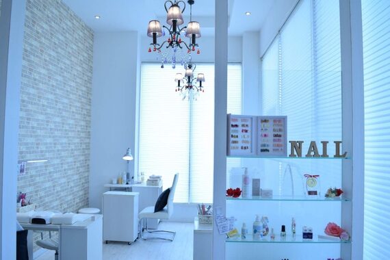 アイコニック ネイルアンドアイ 長久手店(ICONIQ nail&eye)